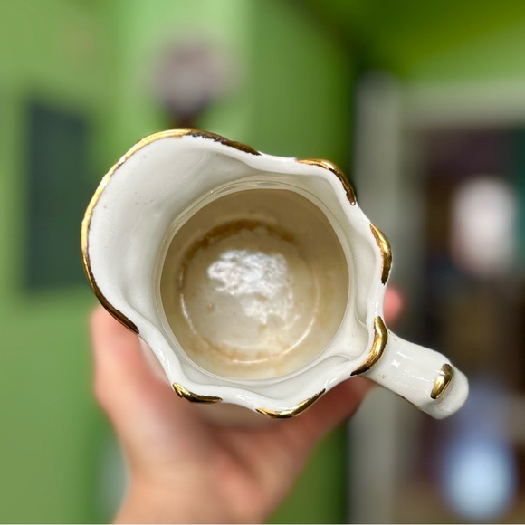 Vintage Dainty Porcelain Strawberry Field Cottagecore Farmhouse Kitchen Pitcher - Picture 8 of 13